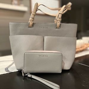 Michael Kors tote